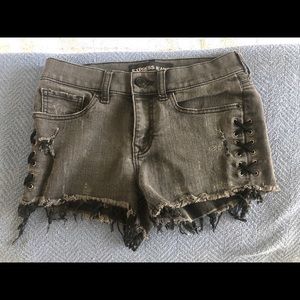 Express Shorts